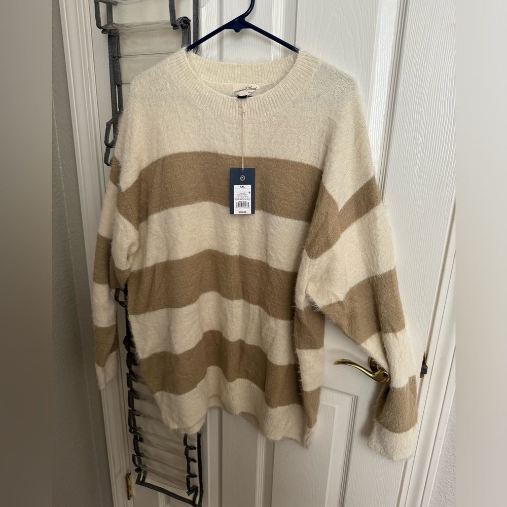 Universal Thread sweater crewneck size XXL